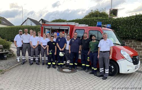 Gruppenfoto der Gemeinschaftsübung des DRK und der Feuerwehr Wehr